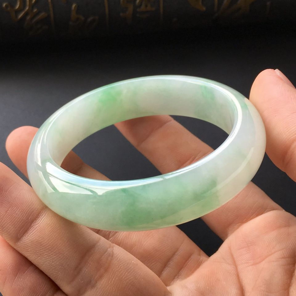(超值推荐)糯冰种飘花手镯(54.6mm)