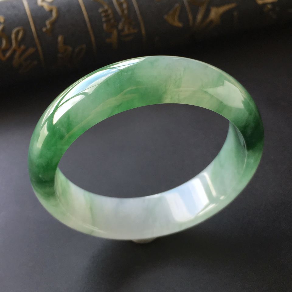 (超值推荐)糯冰种飘花手镯(57.4mm)