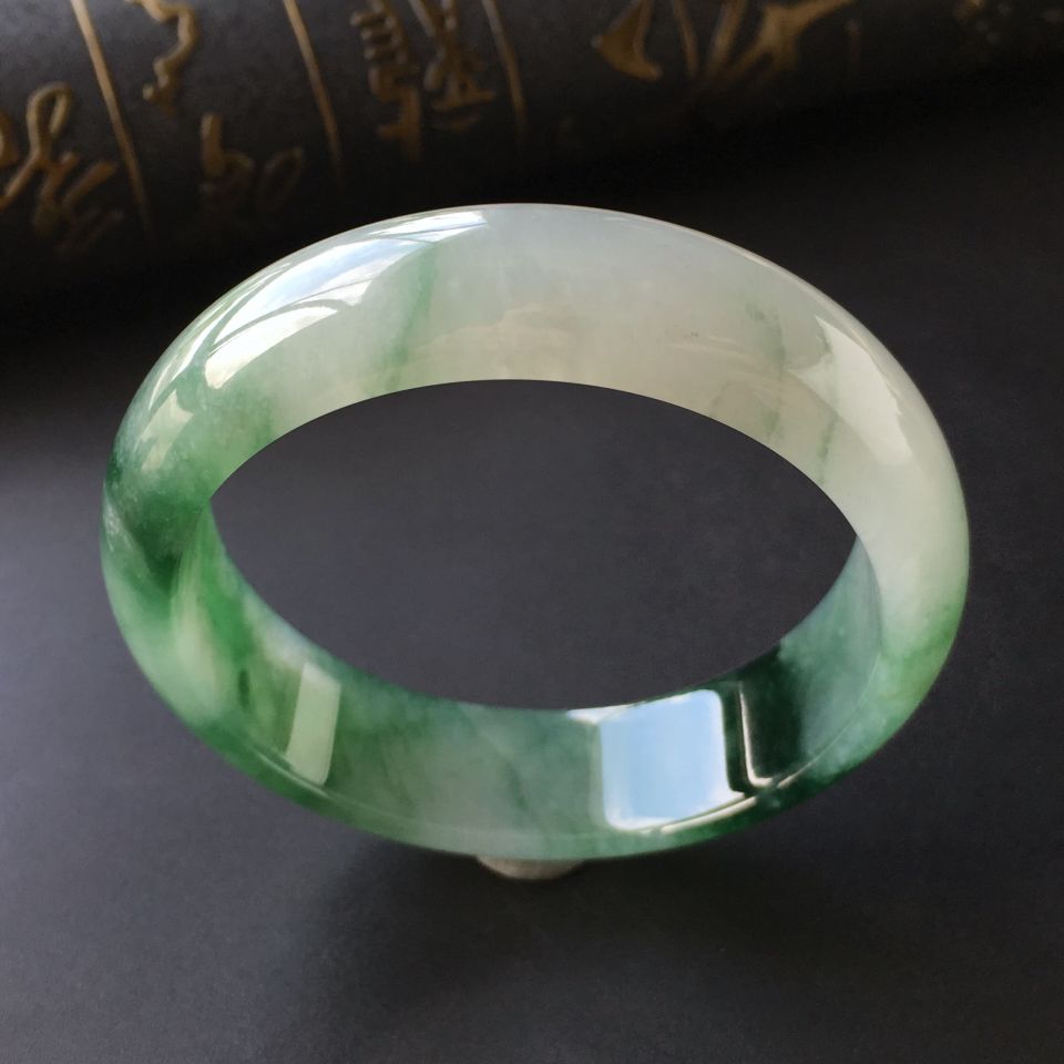 (超值推荐)糯冰种飘花手镯(57.4mm)