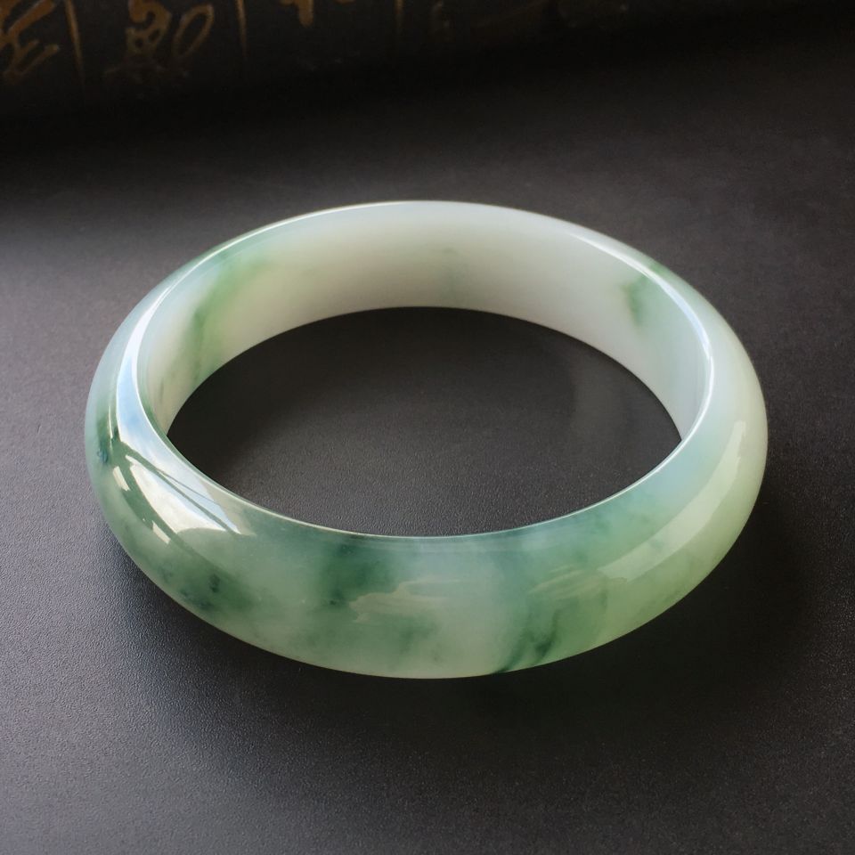 (超值推荐)糯冰种飘花手镯(60.8mm)