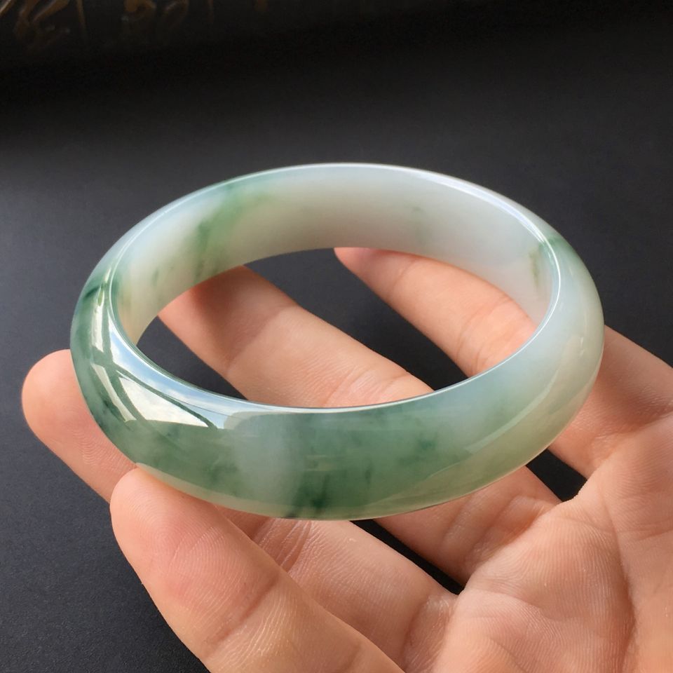 (超值推荐)糯冰种飘花手镯(60.8mm)
