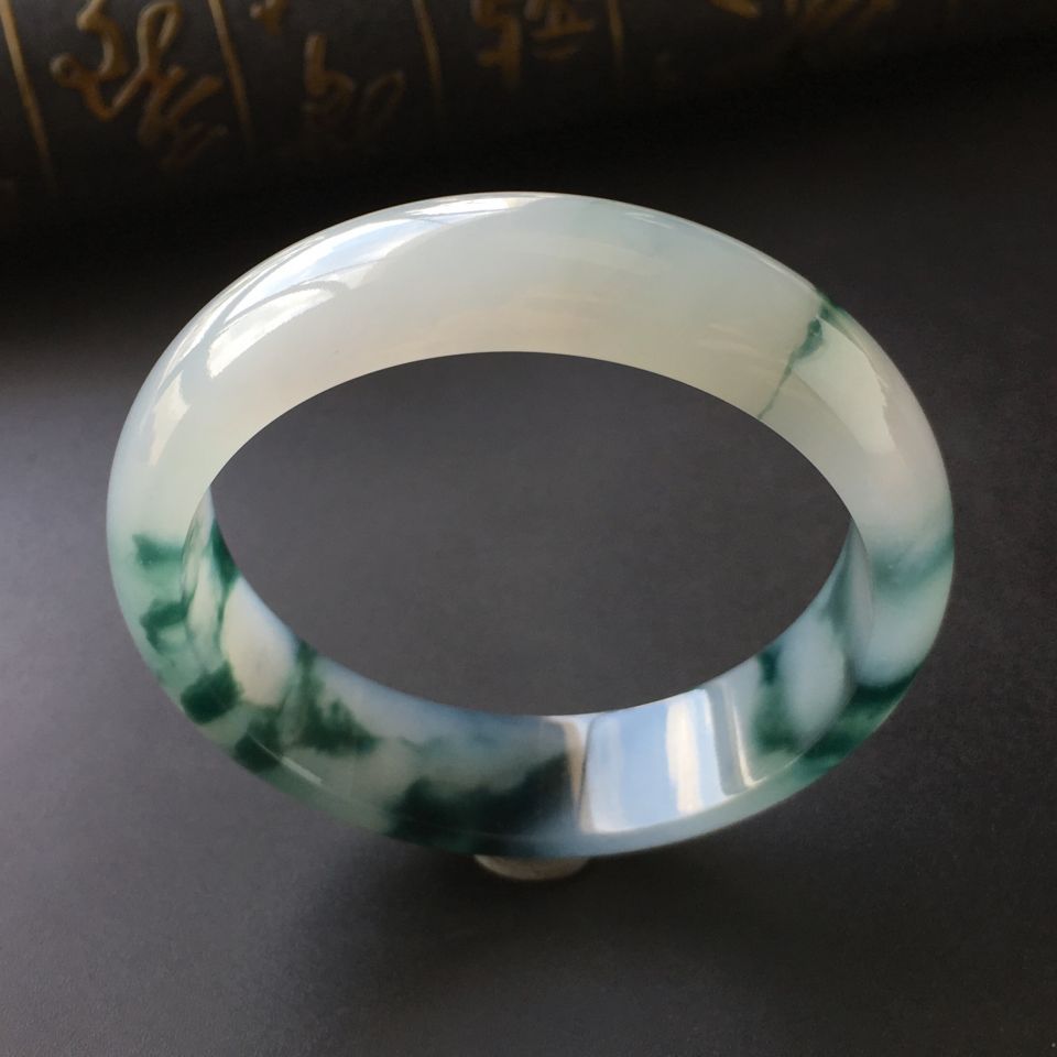 (超值推荐)糯冰种飘花手镯(55.4mm)