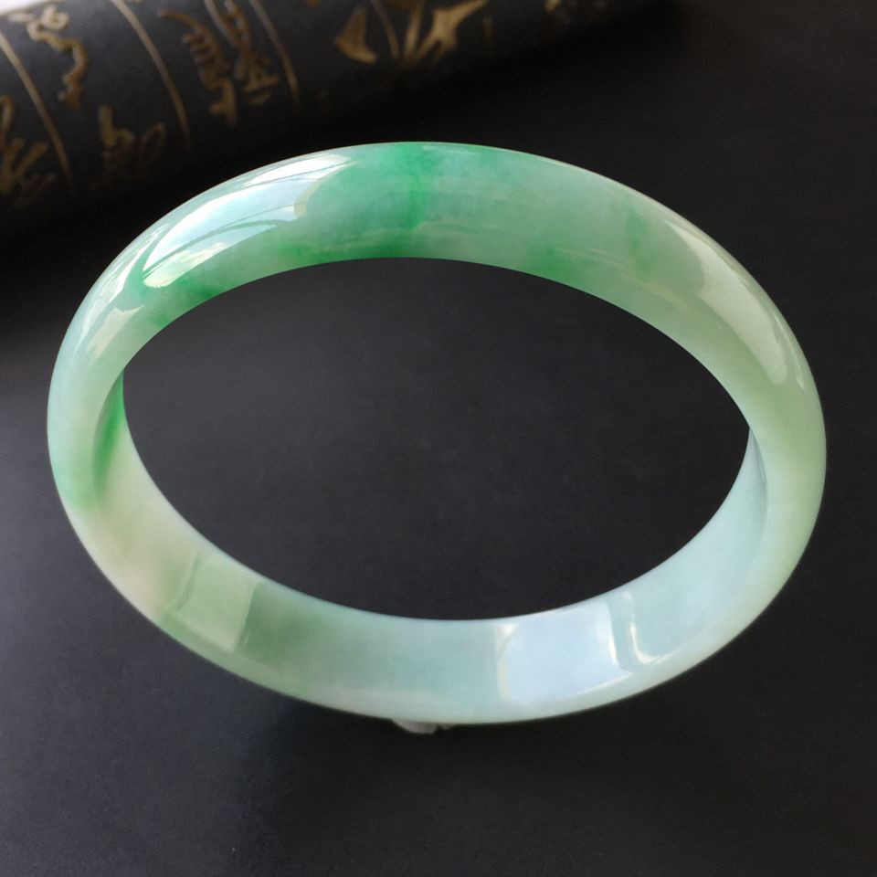 (超值推荐)糯冰种飘翠臂镯(78.2mm)