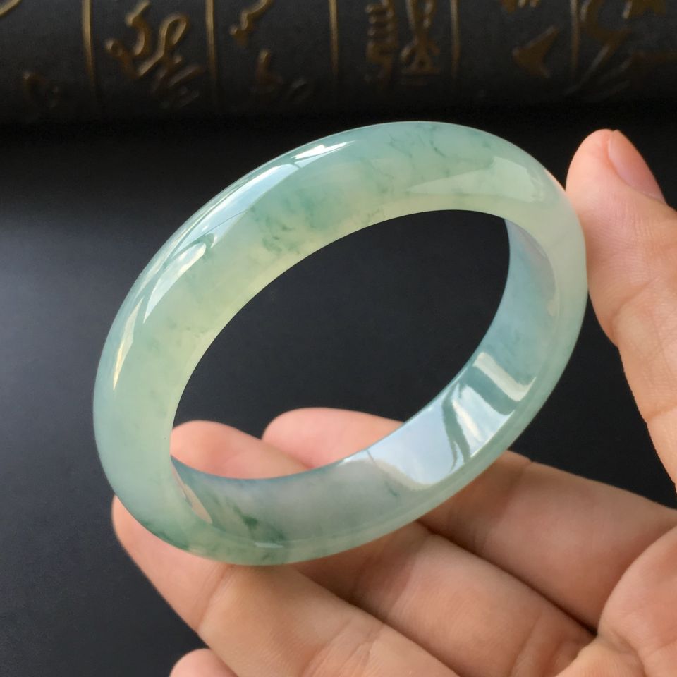 (超值推荐)冰种飘花手镯(56.2mm)