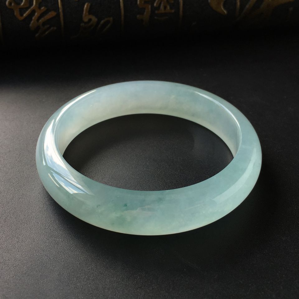 (超值推荐)冰种略飘花手镯(55.3mm)