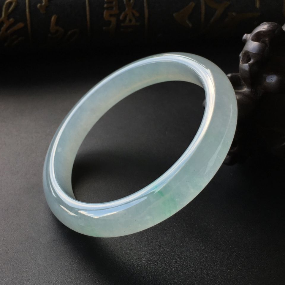 (超值推荐)冰种略飘翠手镯(54mm)