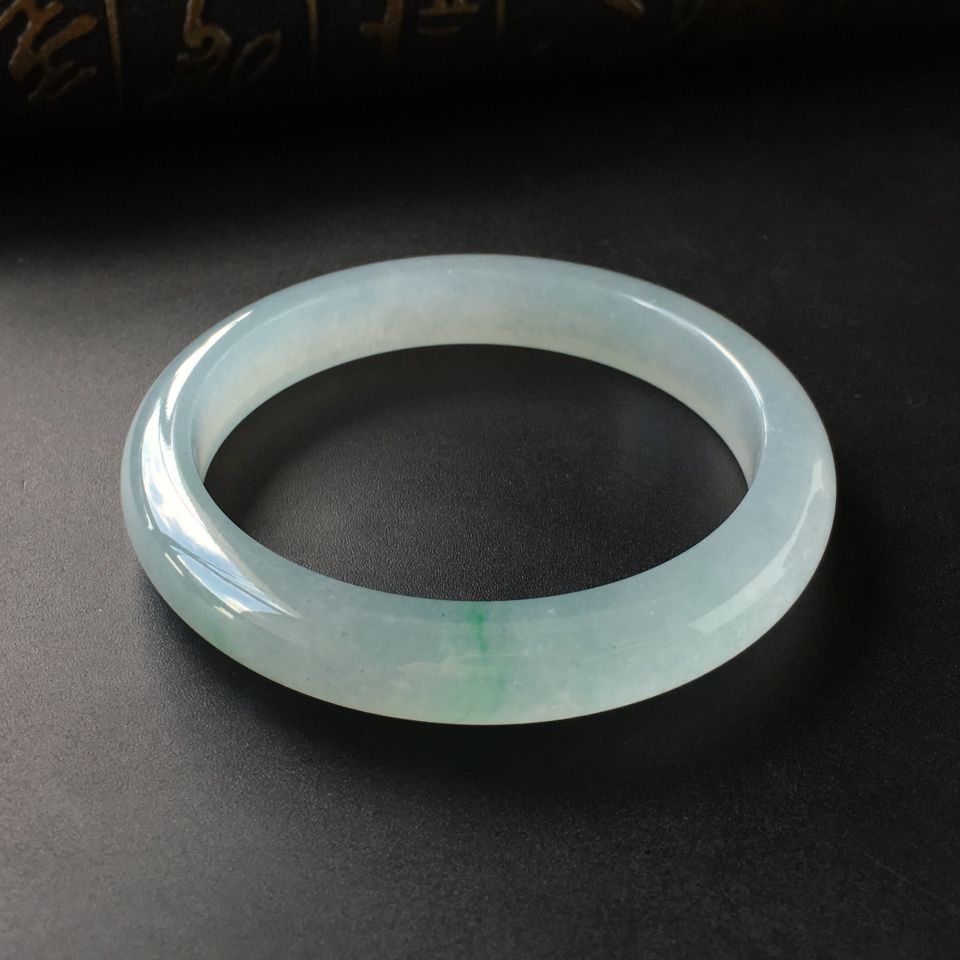 (超值推荐)冰种略飘翠手镯(54mm)