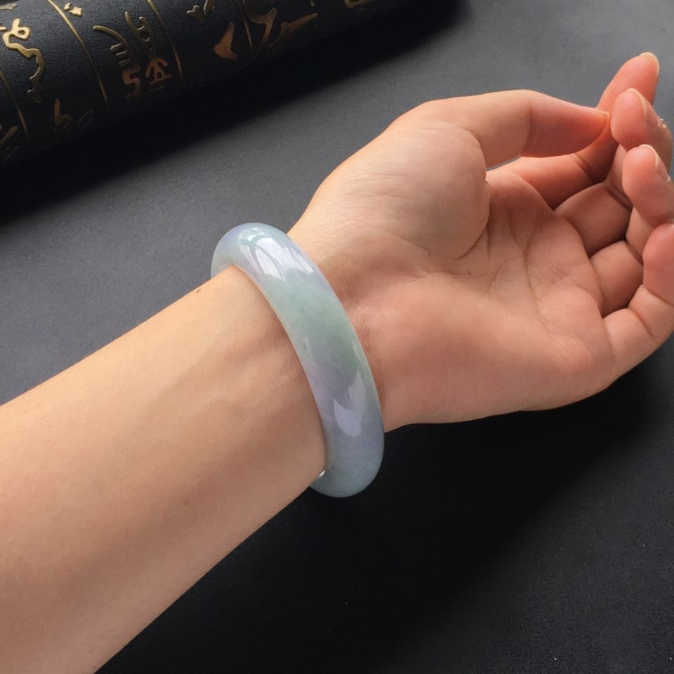 (超值推荐)糯冰种淡紫罗兰手镯(56.4mm)