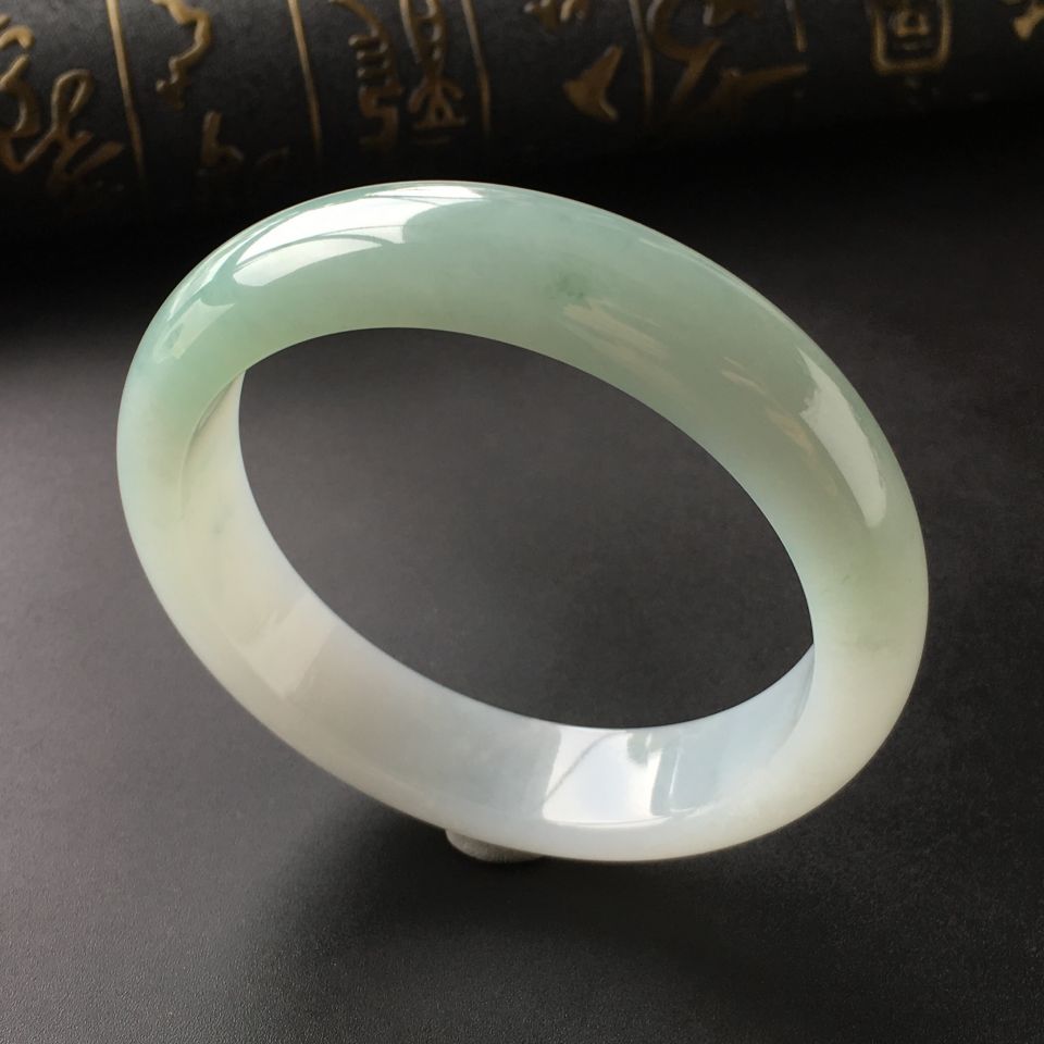 (超值推荐)糯冰种晴水手镯(60.5mm)