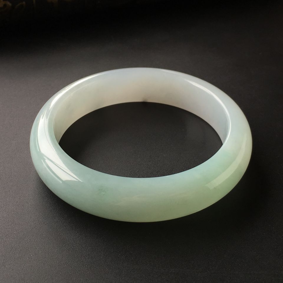 (超值推荐)糯冰种晴水手镯(60.5mm)