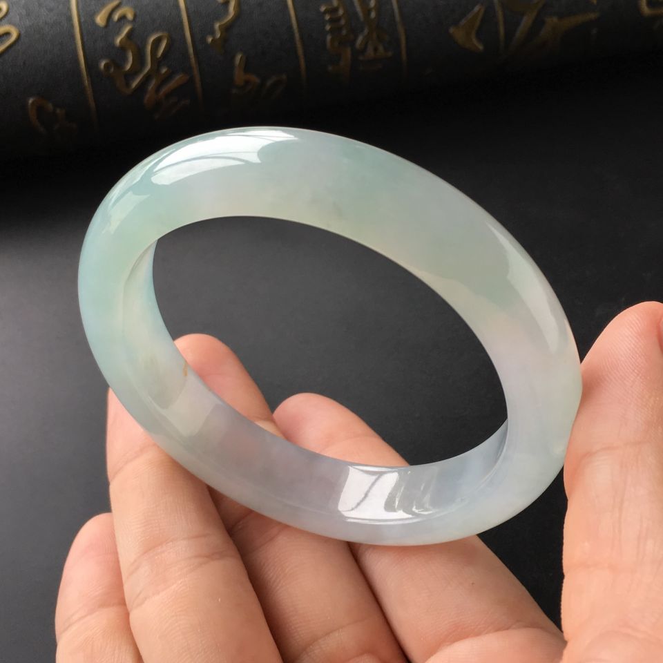 (超值推荐)冰种晴水手镯(57mm)