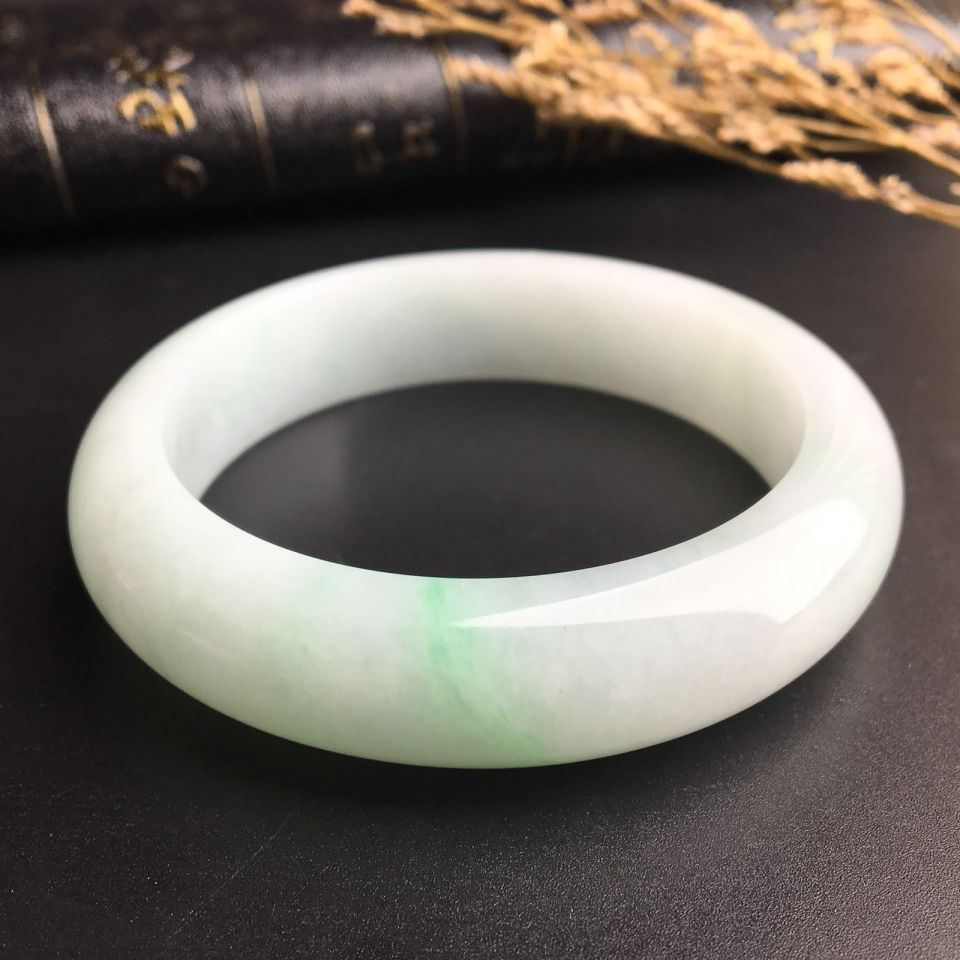 (超值推荐)糯冰种飘翠手镯(55.3mm)