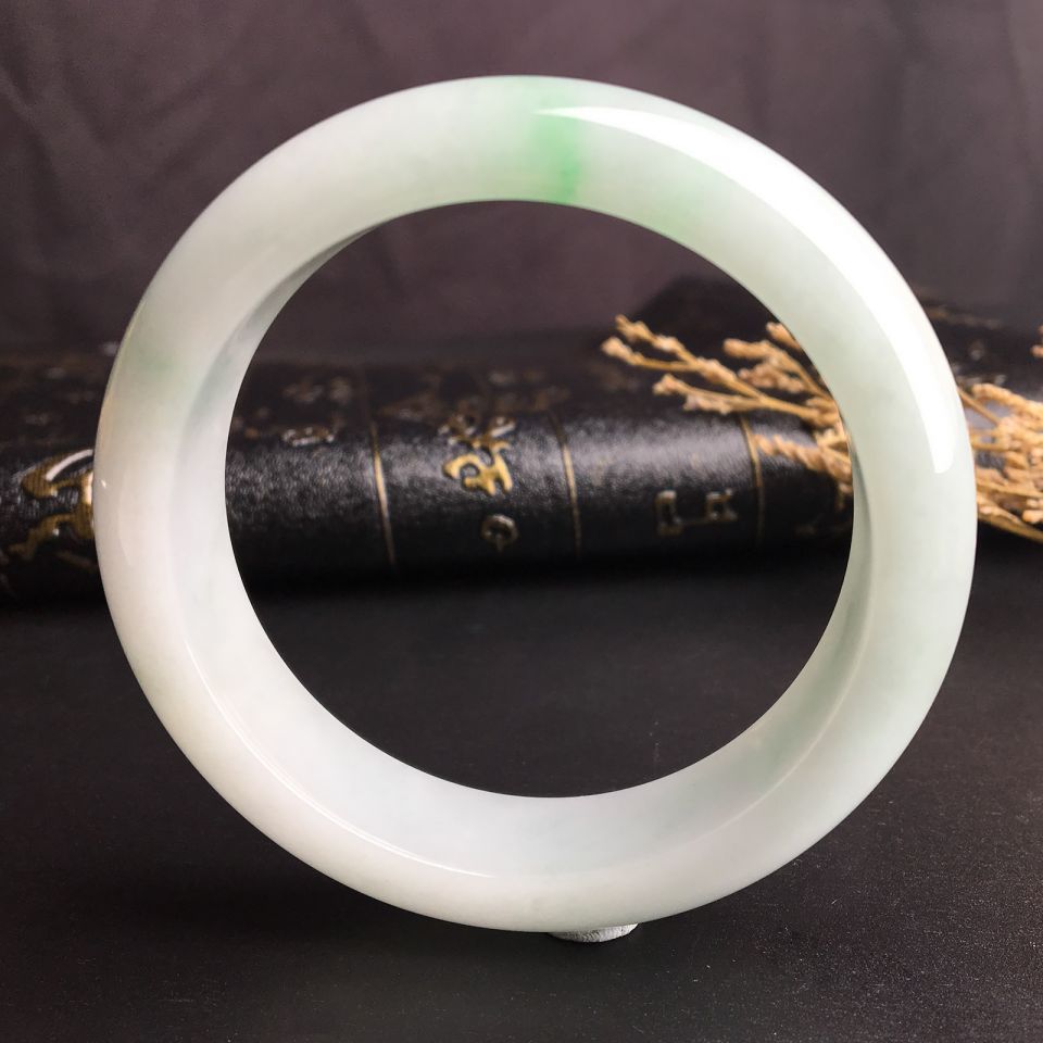 (超值推荐)糯冰种飘翠手镯(55.3mm)