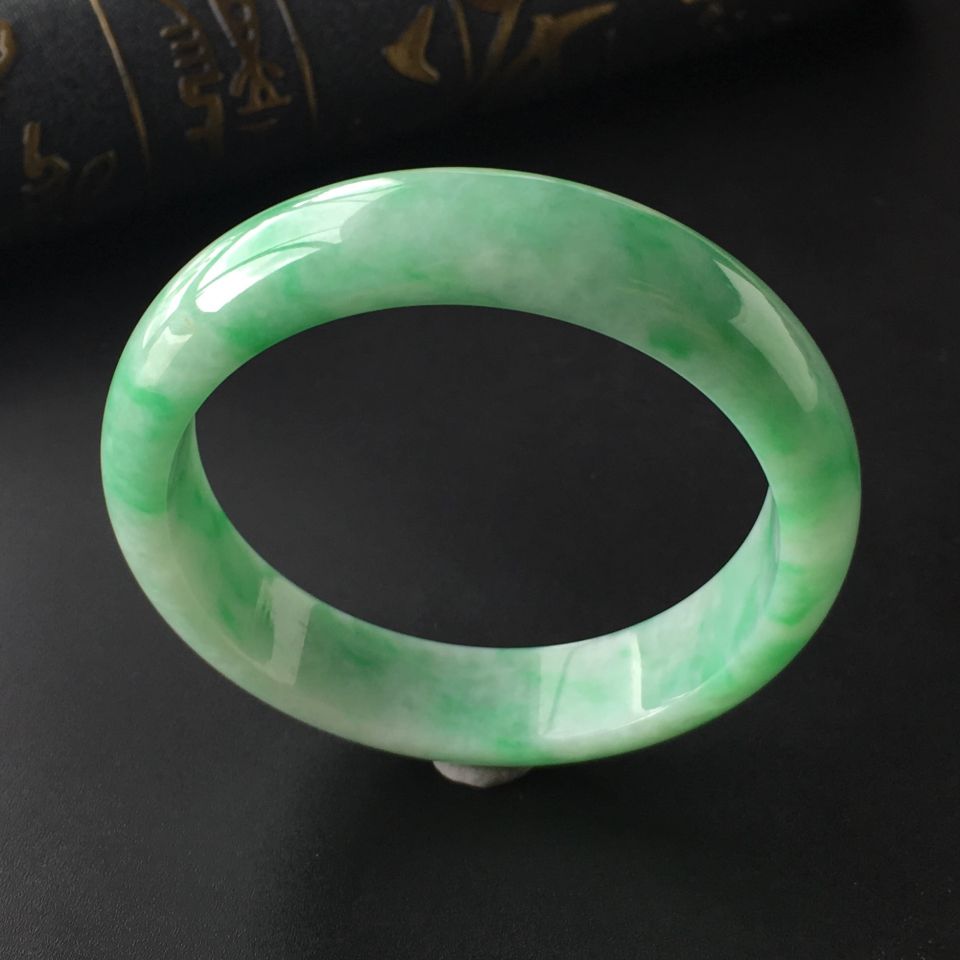 (超值推荐)糯冰种飘翠手镯(57.2mm)