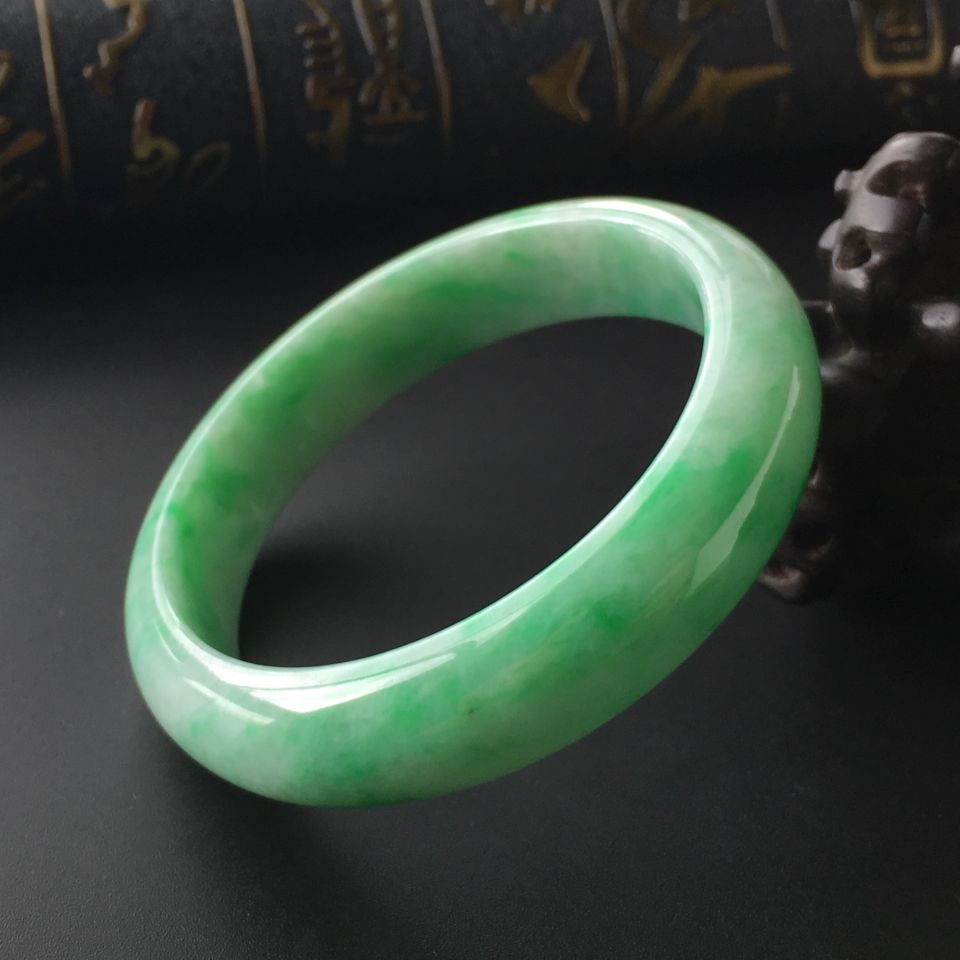 (超值推荐)糯冰种飘翠手镯(57.2mm)
