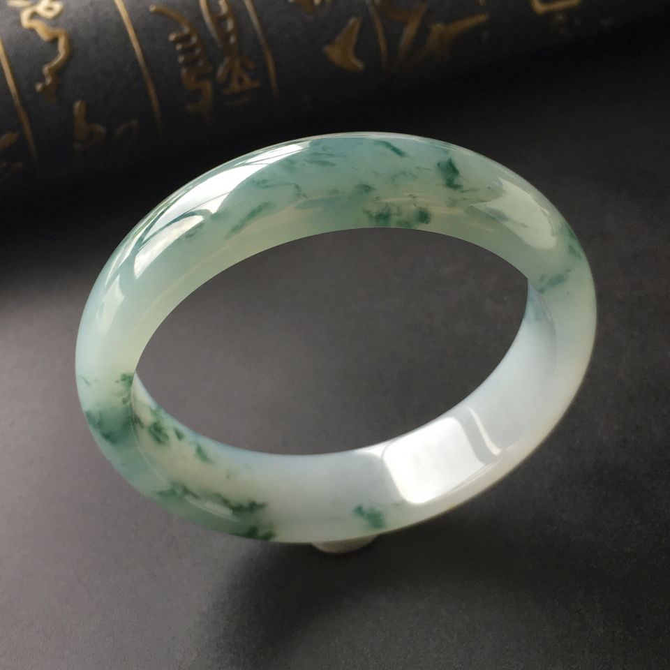 (超值推荐)糯冰种飘花手镯(57.8mm)