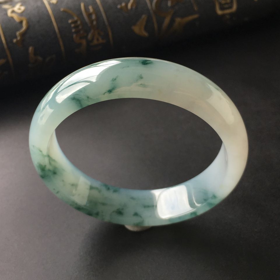 (超值推荐)糯冰种飘花手镯(57.8mm)