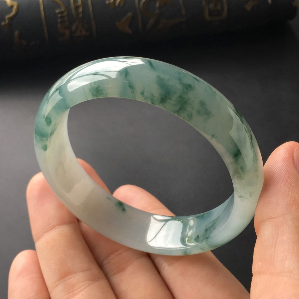 (超值推荐)糯冰种飘花手镯(57.8mm)