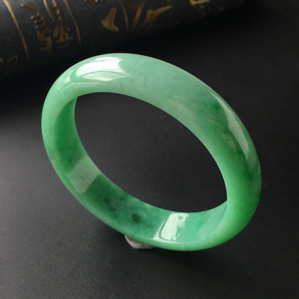 (超值推荐)糯冰种飘翠手镯(55.1mm)