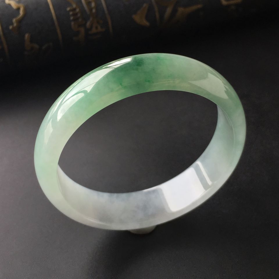 (超值推荐)冰种飘花手镯(54.7mm)