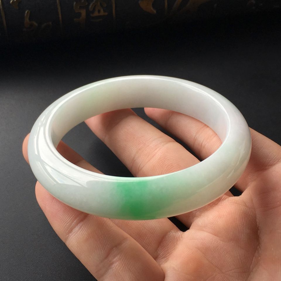 (超值推荐)糯冰种飘翠手镯(58.3mm)