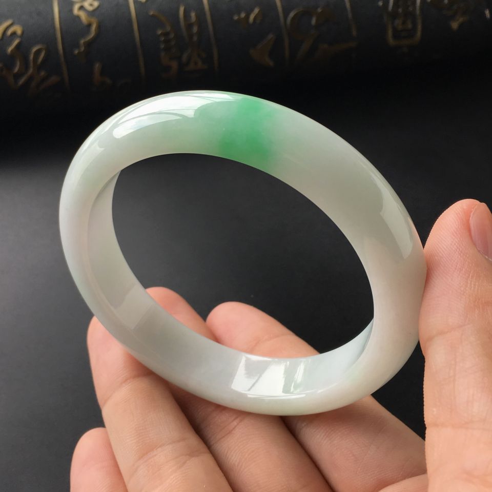 (超值推荐)糯冰种飘翠手镯(58.3mm)
