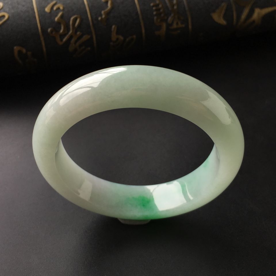 (超值推荐)糯冰种飘翠手镯(53.3mm)