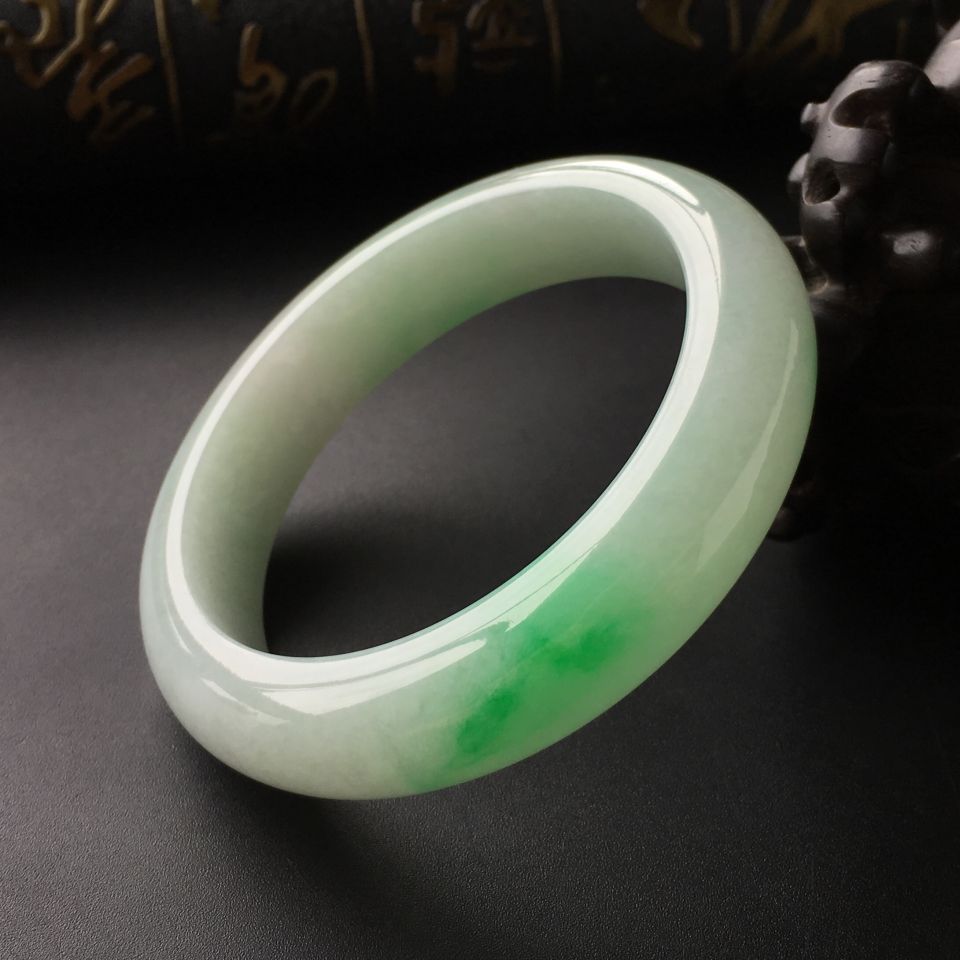 (超值推荐)糯冰种飘翠手镯(53.3mm)