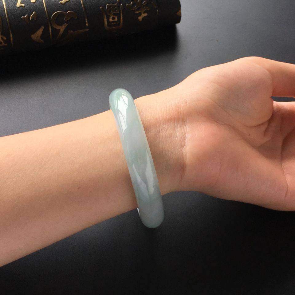 (超值推荐)冰种晴水手镯(57mm)