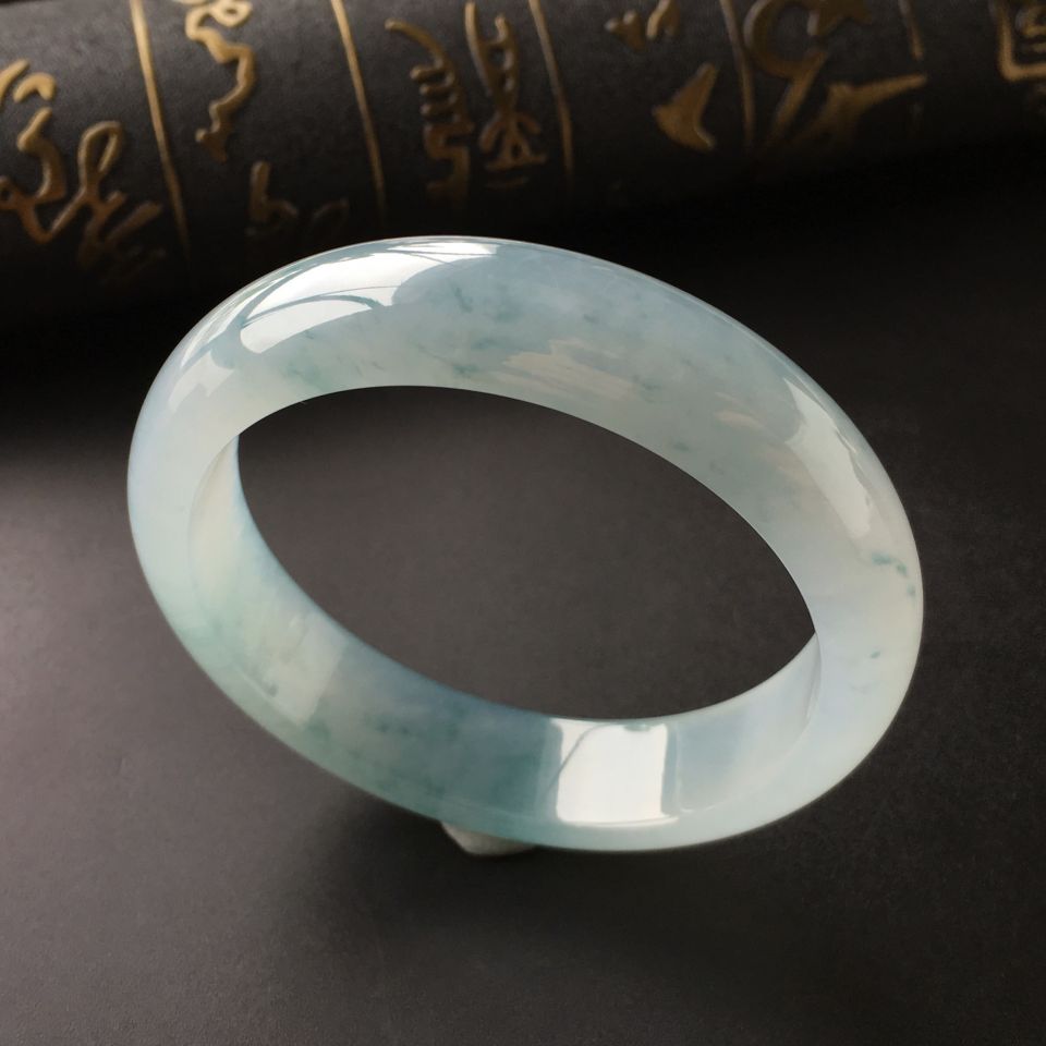 (超值推荐)冰种飘花手镯(56.5mm)