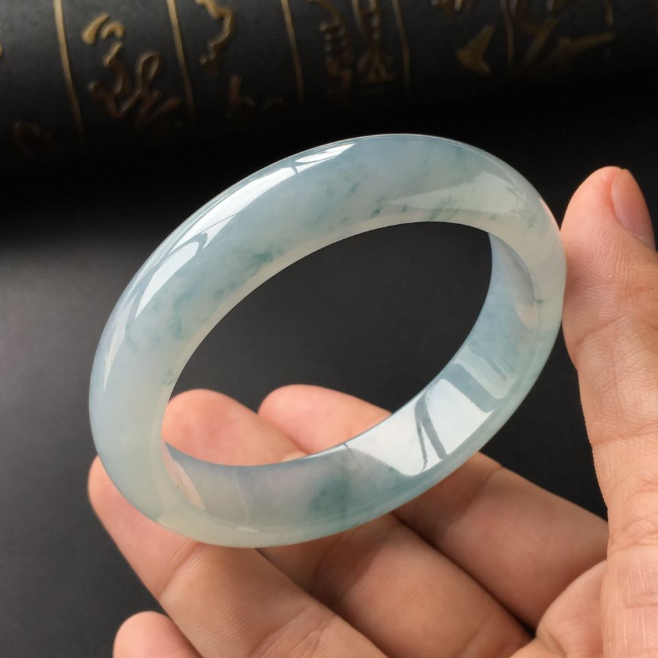 (超值推荐)冰种飘花手镯(56.5mm)