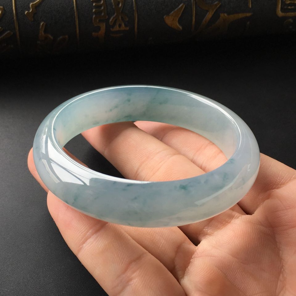 (超值推荐)冰种飘花手镯(56.5mm)