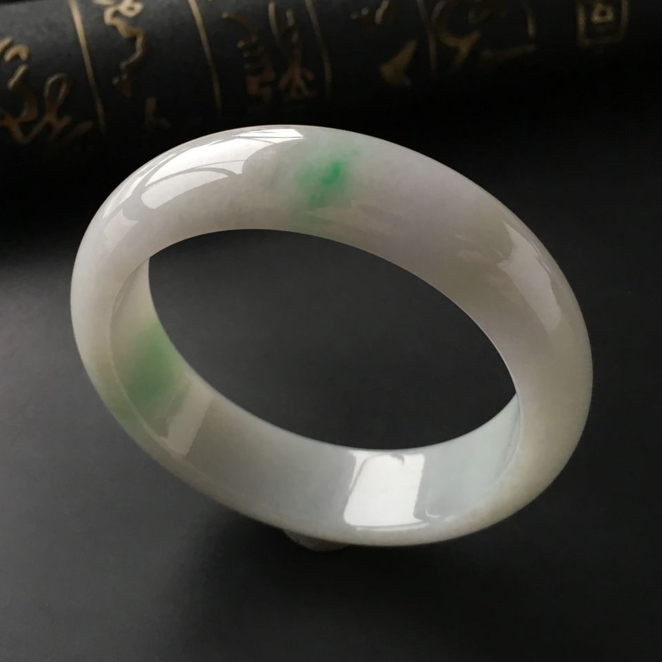 (超值推荐)糯冰种飘翠手镯(56.2mm)