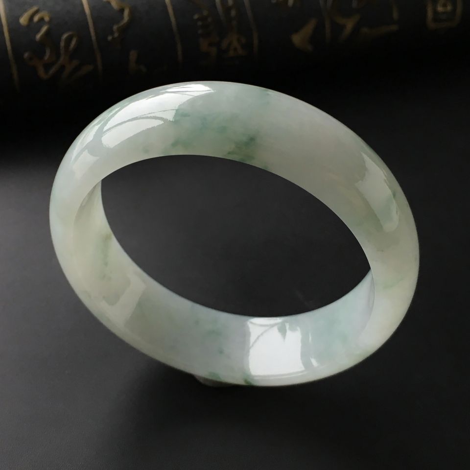 (超值推荐)糯冰种飘花手镯(56.7mm)