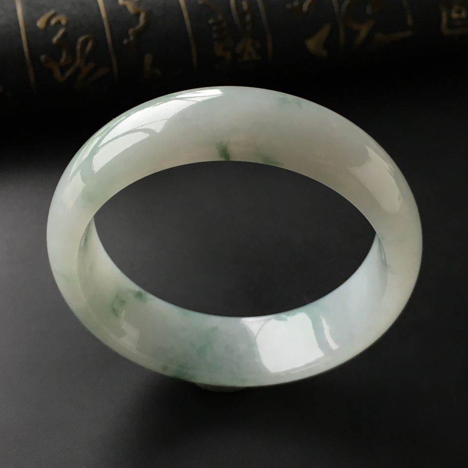 (超值推荐)糯冰种飘花手镯(56.7mm)