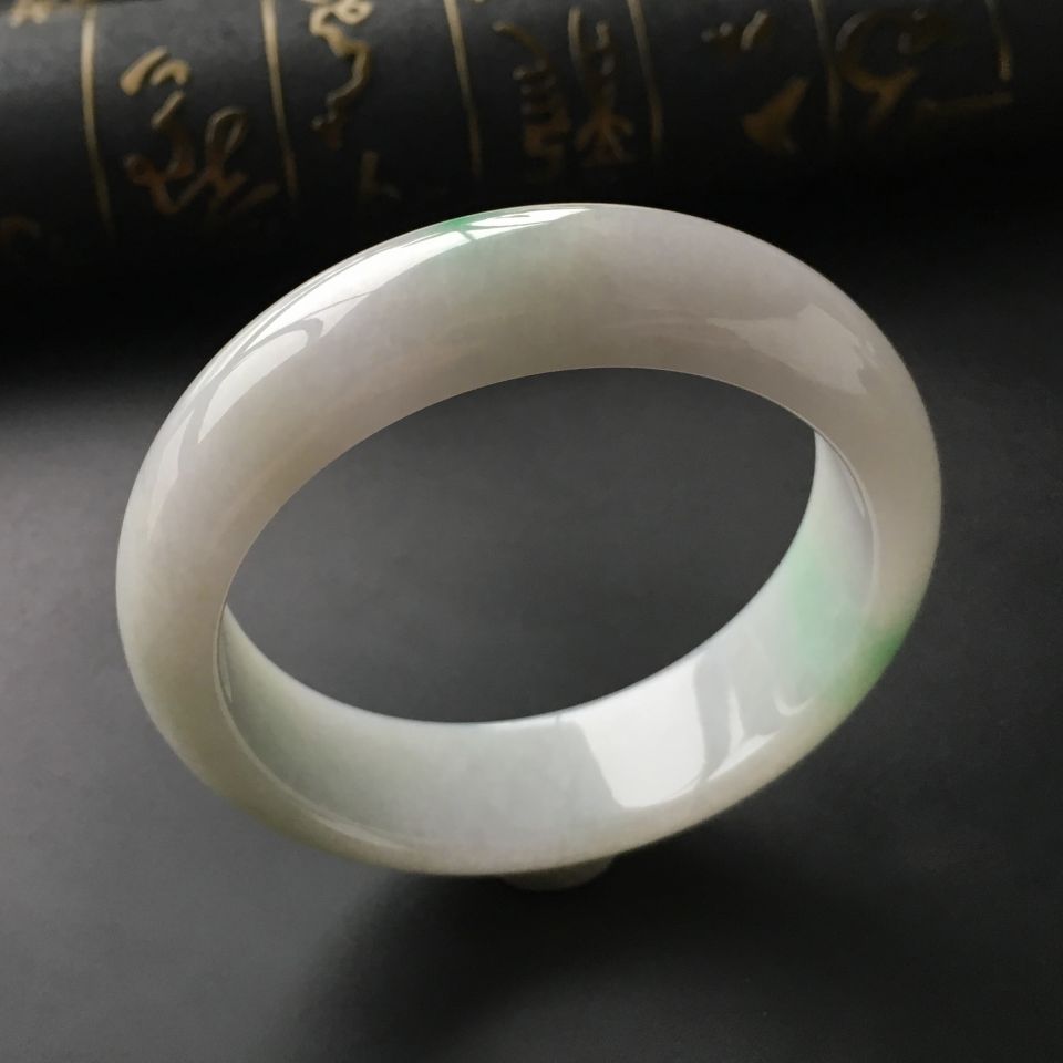 (超值推荐)糯冰种飘翠手镯(56.2mm)