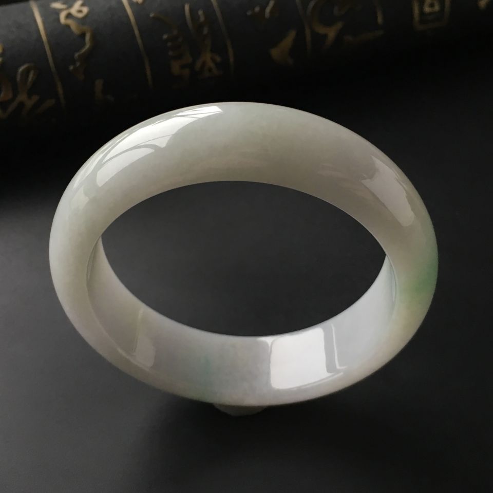 (超值推荐)糯冰种飘翠手镯(56.2mm)