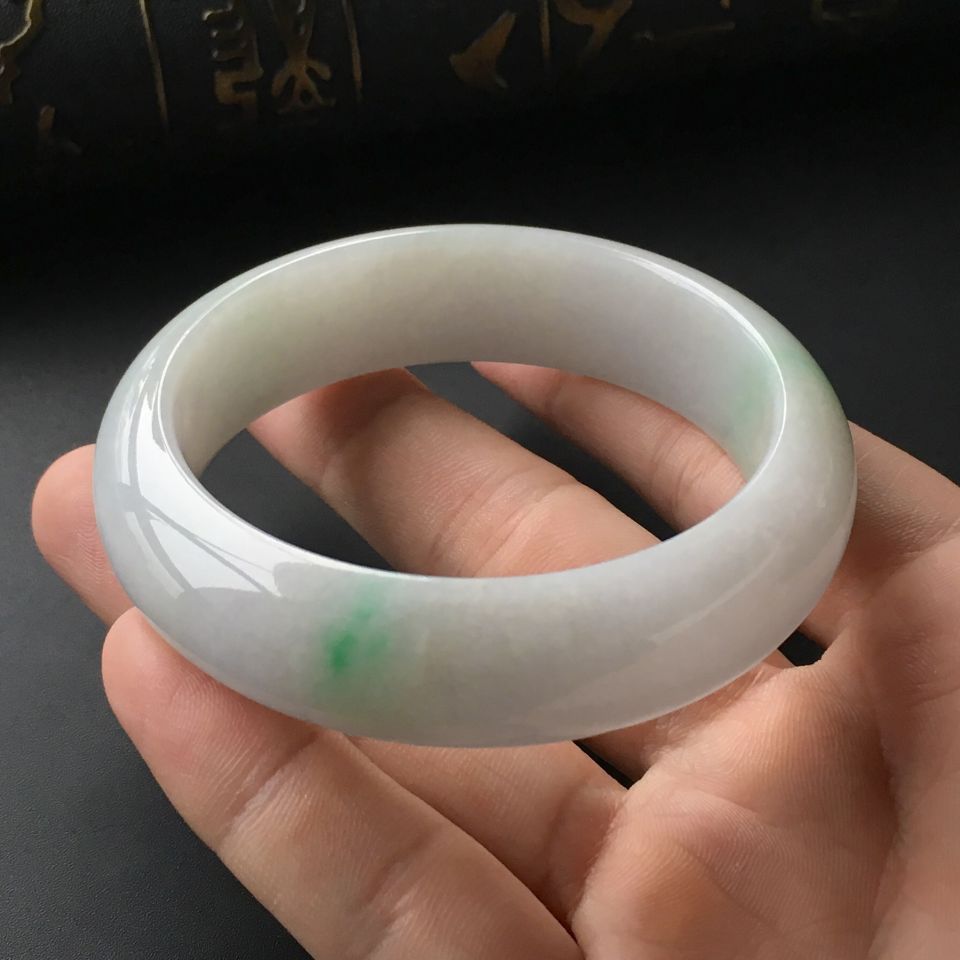 (超值推荐)糯冰种飘翠手镯(56.2mm)