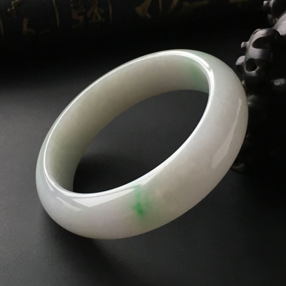 (超值推荐)糯冰种飘翠手镯(56.2mm)