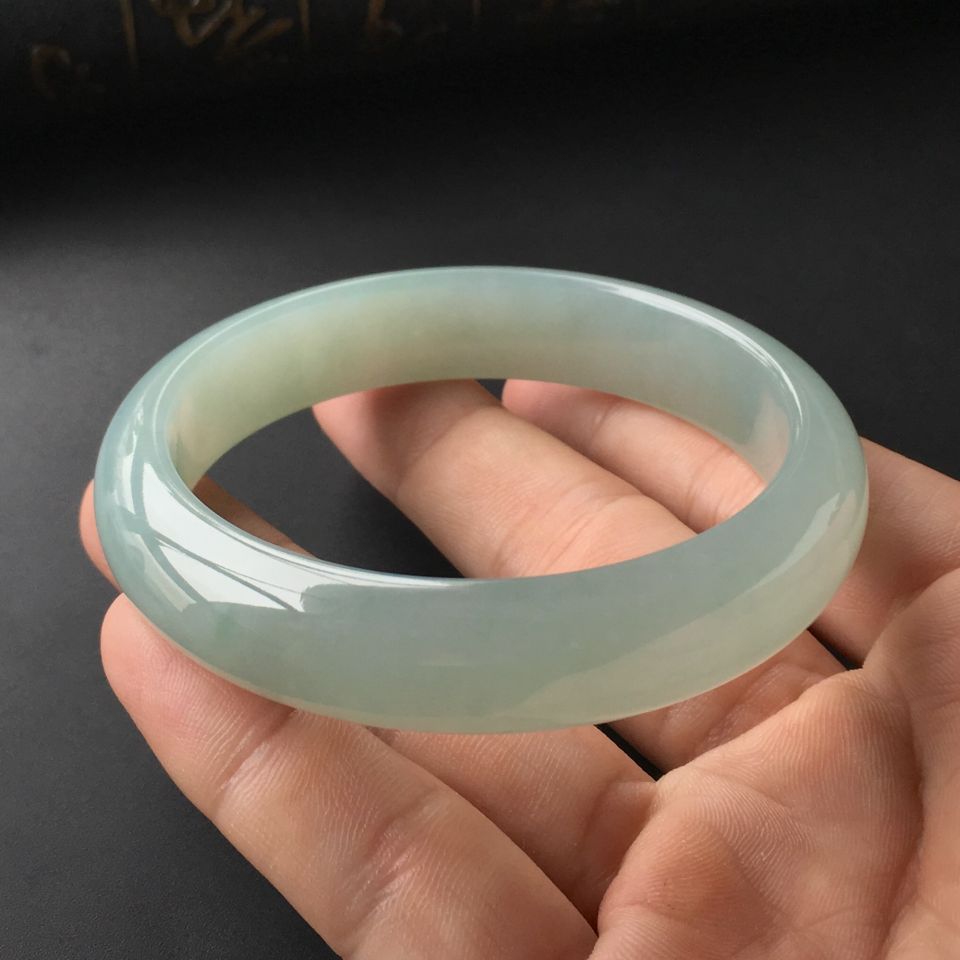 (超值推荐)冰种晴水手镯(59.6mm)