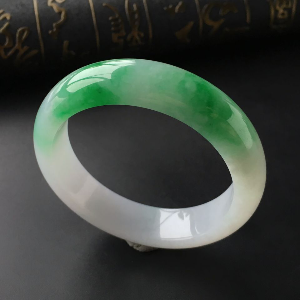 (超值推荐)糯冰种飘翠手镯(53.4mm)