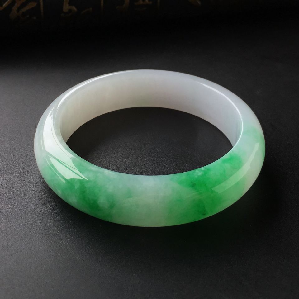 (超值推荐)糯冰种飘翠手镯(53.4mm)