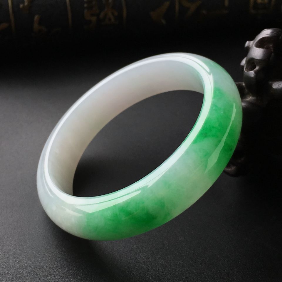 (超值推荐)糯冰种飘翠手镯(53.4mm)