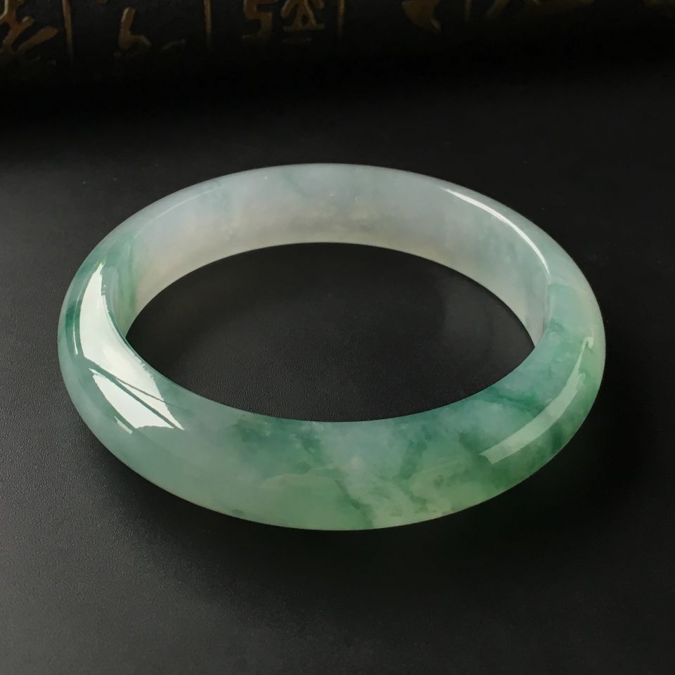 (超值推荐)冰种飘花手镯(58.6mm)