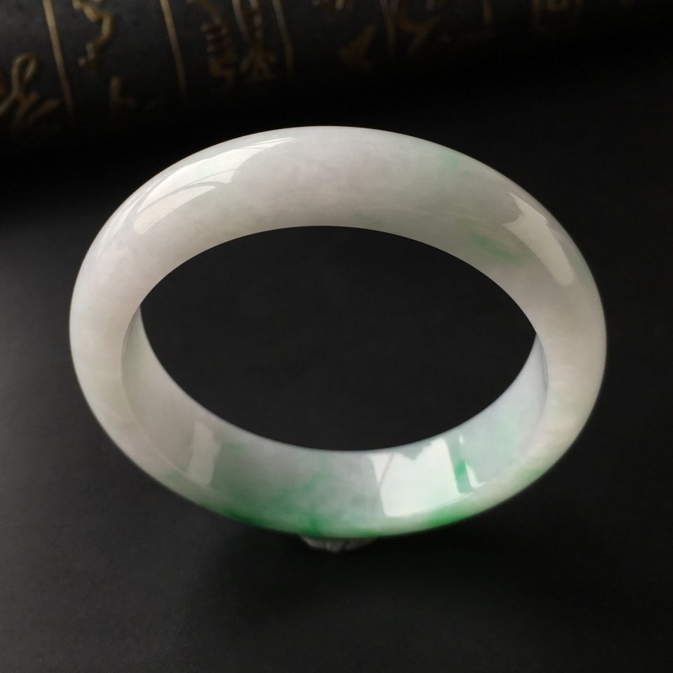 (超值推荐)糯冰种飘翠手镯(57.2mm)