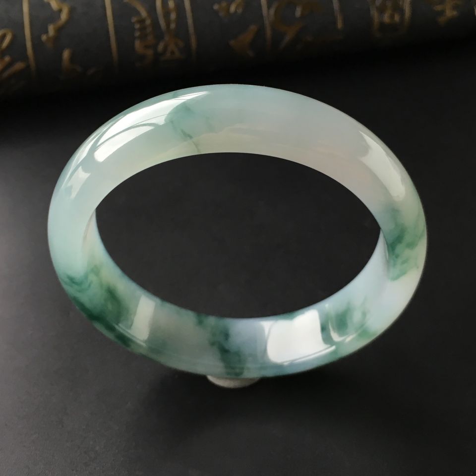 (超值推荐)糯冰种飘花手镯(57.5mm)