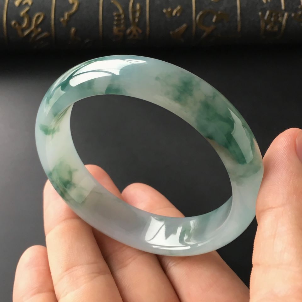(超值推荐)糯冰种飘花手镯(57.5mm)