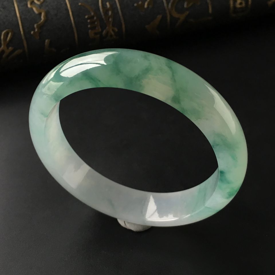 (超值推荐)冰种飘花手镯(58.6mm)
