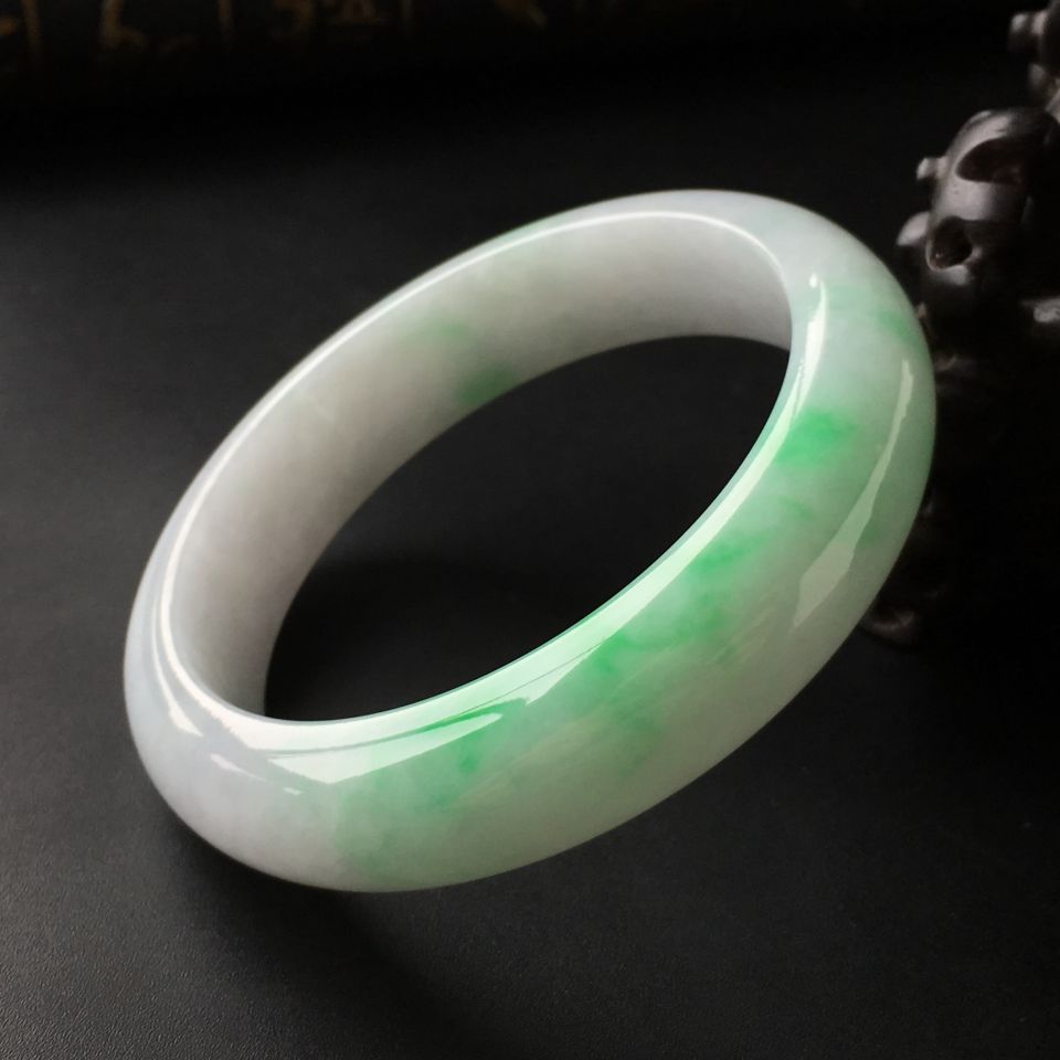 (超值推荐)糯冰种飘翠手镯(57.2mm)
