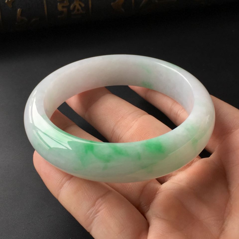 (超值推荐)糯冰种飘翠手镯(57.2mm)